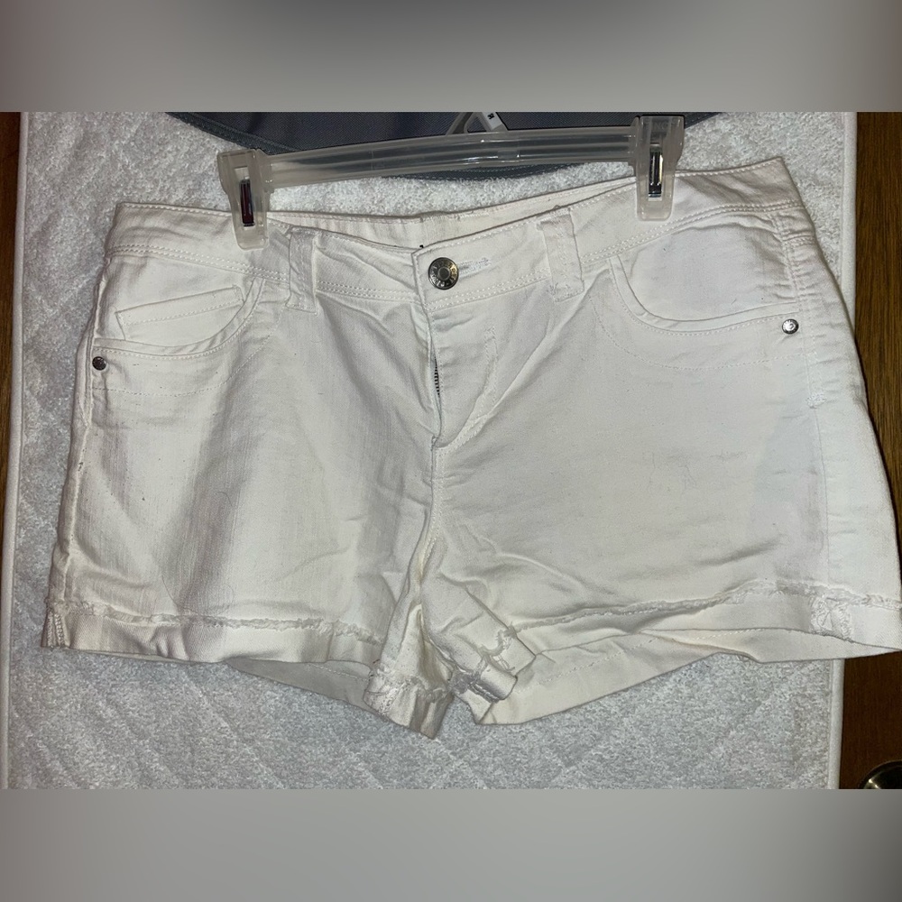 White shorts - Juniors
